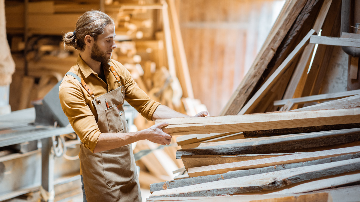 The Benefits of Using Kiln-Dried Wood Slabs in Construction and Renovation